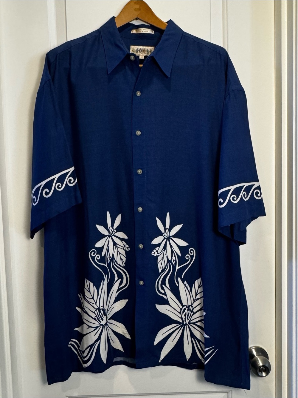 Vintage Hawaiian- COMPIA Moda- Navy Short-Sleeve Button-Down Shirt